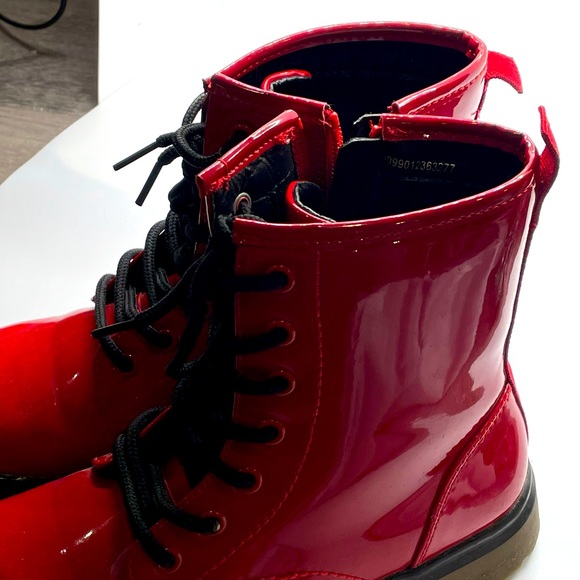Dunnes Red Patten Vegan Leather Boots Kids - Picture 2 of 8